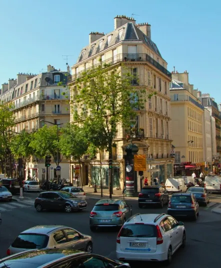 Scène de vie Boulevard Magenta, Paris 10